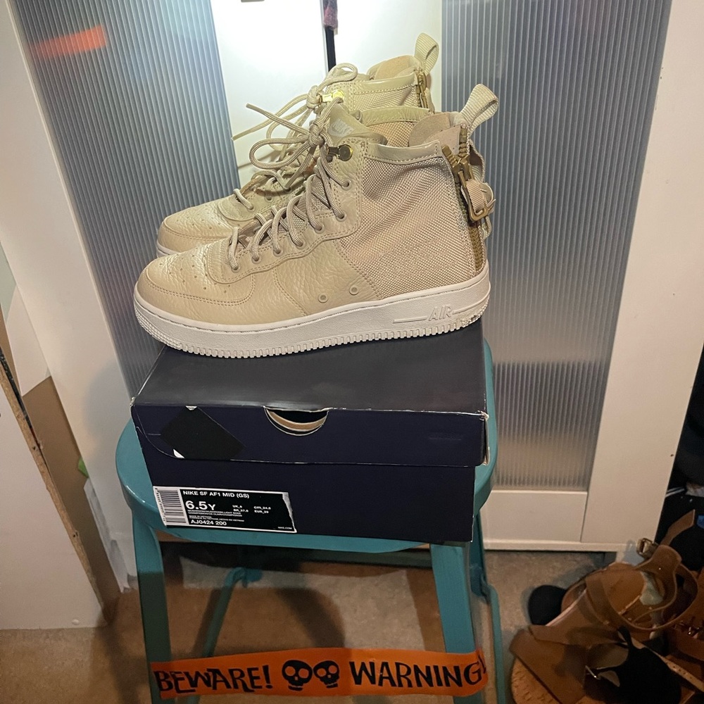 Nike AF1 High Top